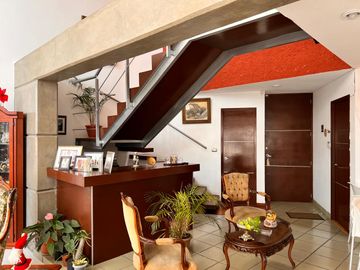 CASA EN VENTA EN REAL DE JURIQUILLA