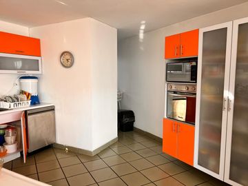 CASA EN VENTA EN REAL DE JURIQUILLA