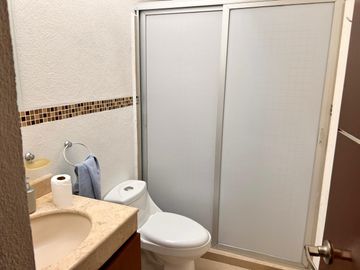 CASA EN VENTA EN REAL DE JURIQUILLA