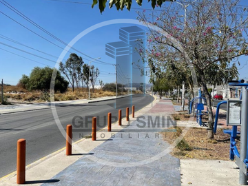 TERRENO EN VENTA AVENIDA PASEO QUERETARO