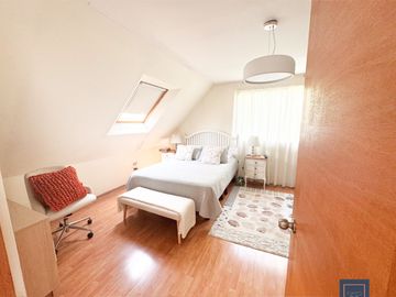 Espectacular Casa En Venta Sector Las Pircas Peñalolén 5d/5b