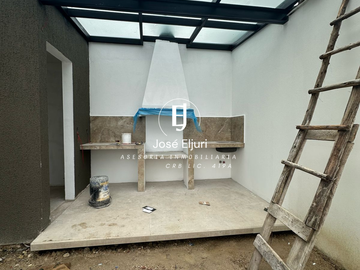 CASA POR ESTRENAR DE 4 DORMITORIOS 5 BAÑOS Y AMPLIA ÁREA VERDE EN RIO AMARILLO, SECTOR CALLE LADRILLEROS