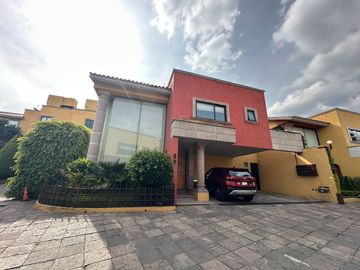 EXCLUSIVO PROYECTO DEL. ARQ. CISNEROS, EN FRACCIONAMIETO PRIVADO