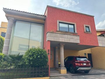 EXCLUSIVO PROYECTO DEL. ARQ. CISNEROS, EN FRACCIONAMIETO PRIVADO