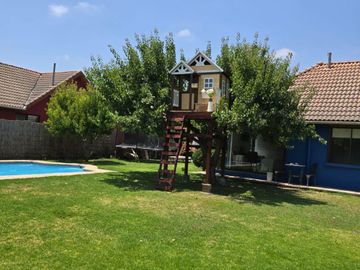 Hermosa Casa En Lo Herrera