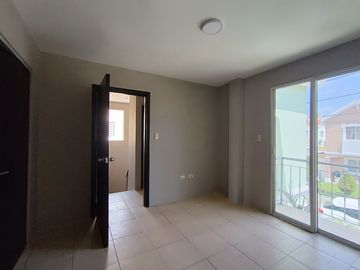 Venta de casa en Marina D'or Park,  Vía a Samborondón-Salitre