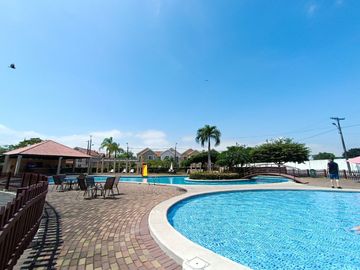 Venta de casa en Marina D'or Park,  Vía a Samborondón-Salitre