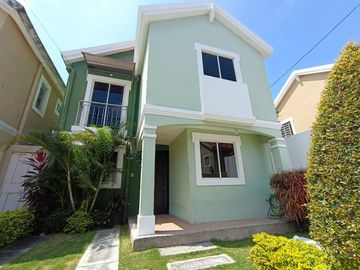 Venta de casa en Marina D'or Park,  Vía a Samborondón-Salitre