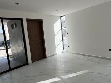 RESIDENCIA EN LOMAS DE ANGELÓPOLIS ZONA AZUL ✨