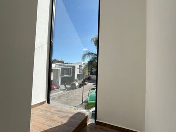 RESIDENCIA EN LOMAS DE ANGELÓPOLIS ZONA AZUL ✨
