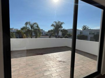 RESIDENCIA EN LOMAS DE ANGELÓPOLIS ZONA AZUL ✨