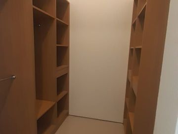 UNIT TERBATAS !!! TOWNHOUSE BERGAYA AMERICAN CLASSIC @ SETRADUTA BANDUNG FULLFURNISH