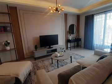 UNIT TERBATAS !!! TOWNHOUSE BERGAYA AMERICAN CLASSIC @ SETRADUTA BANDUNG FULLFURNISH