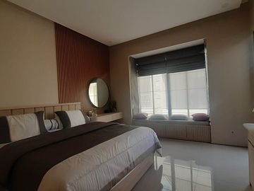 UNIT TERBATAS !!! TOWNHOUSE BERGAYA AMERICAN CLASSIC @ SETRADUTA BANDUNG FULLFURNISH