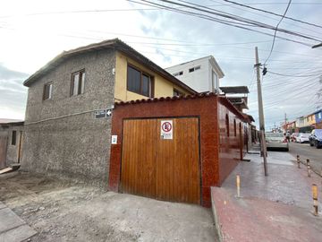 VENTA DE CASA EN AVENIDA CHIPANA IQUIQUE