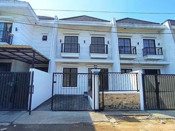 Rumah Dijual SIAP HUNI Bergaya Eropa Di Area Grand Depok City Dekat Jalan Margonda Stasiun Depok