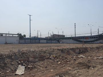 EN VENTA TERRENO DE 12632 M2 EN AV ARGENTINA INDUSTRIA LIVIANA