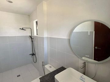 Three Storey TownHouses For Sale In The Villas at Highlands Dasmarinas Cavite