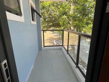 Three Storey TownHouses For Sale In The Villas at Highlands Dasmarinas Cavite