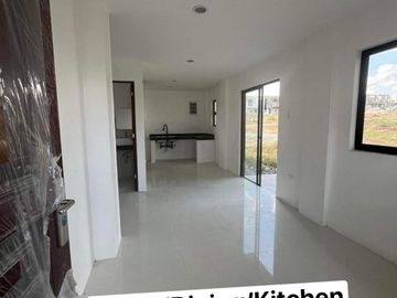 Three Storey TownHouses For Sale In The Villas at Highlands Dasmarinas Cavite