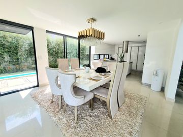 Vendo Casa campestre al sur de Cali, pance, via la viga - con acabados de Lujo.