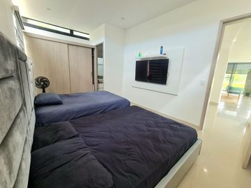 Vendo Casa campestre al sur de Cali, pance, via la viga - con acabados de Lujo.