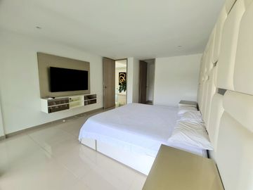Vendo Casa campestre al sur de Cali, pance, via la viga - con acabados de Lujo.