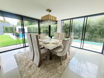 Vendo Casa campestre al sur de Cali, pance, via la viga - con acabados de Lujo.