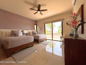 PUNTA ESMERALDA CARACOL 1