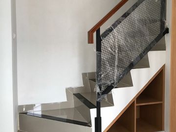 Rumah RBR Bintaro, Dekat Stasiun Toll, Mewah Pondok Aren Tangsel, Kota Tangerang Selatan Jual Dijual