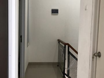 Rumah RBR Bintaro, Dekat Stasiun Toll, Mewah Pondok Aren Tangsel, Kota Tangerang Selatan Jual Dijual