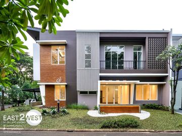 Dijual Rumah Cluster Grisea The Springs Gading Serpong Tangerang Mewah Bagus Siap Huni Dengan View Danau