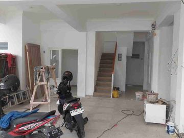 Rumah dijual Lokasi Sangat Strategis di Soekarno Hatta Kota Malang