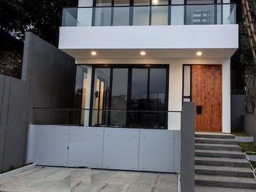 Rumah Pati.2 Dago, Baru Mewah Harga Murah, Cigadung Cibeunying Kaler Kota Bandung Utara, Jual Dijual