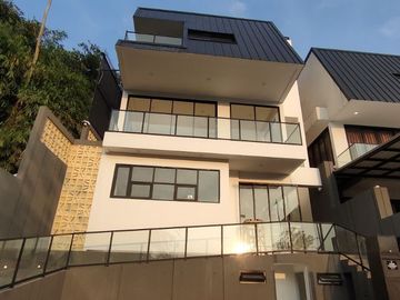 Rumah Pati.2 Dago, Baru Mewah Harga Murah, Cigadung Cibeunying Kaler Kota Bandung Utara, Jual Dijual