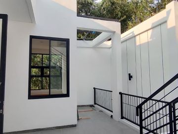 Rumah Pati.2 Dago, Baru Mewah Harga Murah, Cigadung Cibeunying Kaler Kota Bandung Utara, Jual Dijual