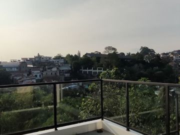 Rumah Pati.2 Dago, Baru Mewah Harga Murah, Cigadung Cibeunying Kaler Kota Bandung Utara, Jual Dijual