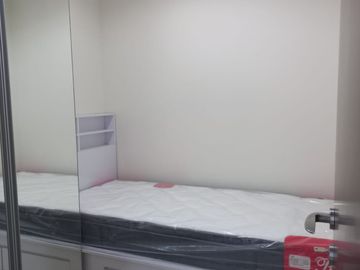 Sewa Apartemen Menteng Park, Full Furnish, 2 BR, Lantai Atas, View Monas, Menteng