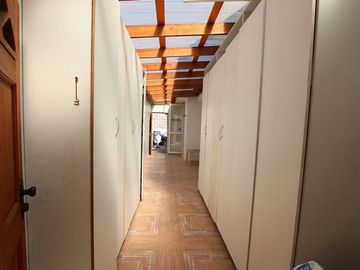 Se Vende Hermosa Casa En Av. Santa María, Chicureo