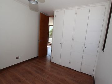 Se Vende Hermosa Casa En Av. Santa María, Chicureo