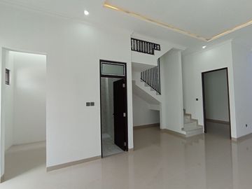 Rumah Mgn KODAU, SIAP HUNI 2 LANTAI Murah Mewah Townhouse Jatimekar Jatiasih Kota Bekasi Jual Dijual