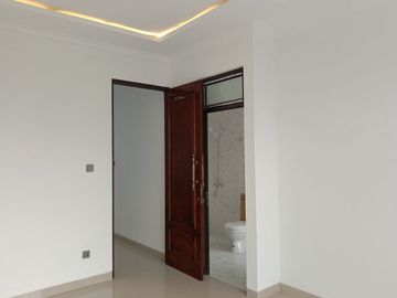 Rumah Mgn KODAU, SIAP HUNI 2 LANTAI Murah Mewah Townhouse Jatimekar Jatiasih Kota Bekasi Jual Dijual