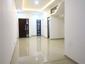 Rumah Mgn KODAU, SIAP HUNI 2 LANTAI Murah Mewah Townhouse Jatimekar Jatiasih Kota Bekasi Jual Dijual