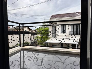 Dijual Rumah Ready 2 Lantai Posisi Hook Di Pondok Gede Bekasi Nego
