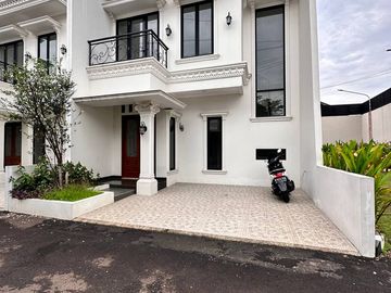 Dijual Rumah Ready 2 Lantai Posisi Hook Di Pondok Gede Bekasi Nego