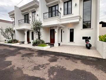 Dijual Rumah Ready 2 Lantai Posisi Hook Di Pondok Gede Bekasi Nego