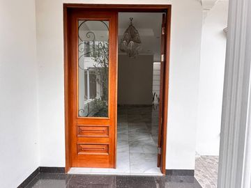 Dijual Rumah Ready 2 Lantai Posisi Hook Di Pondok Gede Bekasi Nego