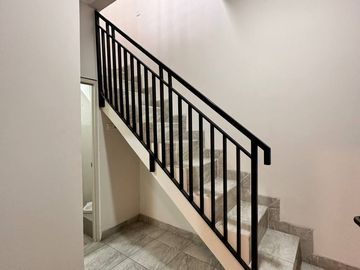 Dijual Rumah Ready 2 Lantai Posisi Hook Di Pondok Gede Bekasi Nego
