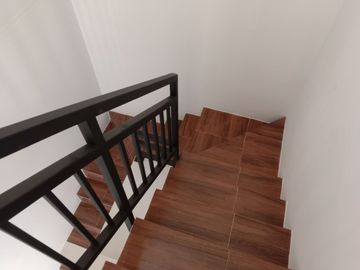 Rumah Townhouse Pan Jatiasih, READY SIAP HUNI 2 LANTAI Mewah Murah Jatiluhur Kota Bekasi Jual Dijual