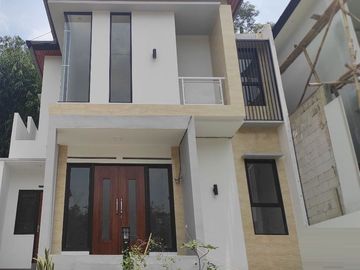 Rumah SIC Padasuka-Cimuncang, Baru Mewah Murah di Dekat Cicaheum + Cicadas, Kota Bandung Jual Dijual